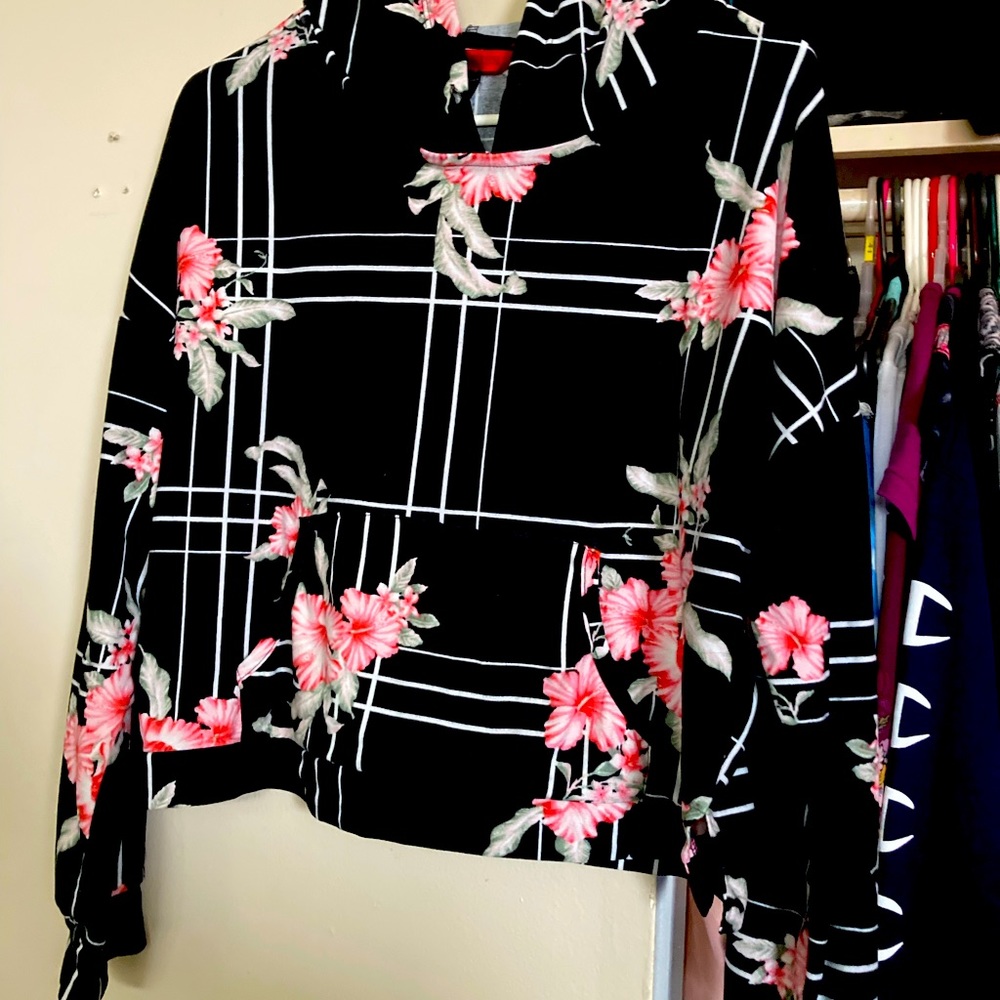 Cropped floral hoody
